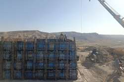 پیشرفت ۷۰ درصدی پروژه احداث مخزن ۱۰۰۰ مترمکعبی روستای گز خراسان شمالی